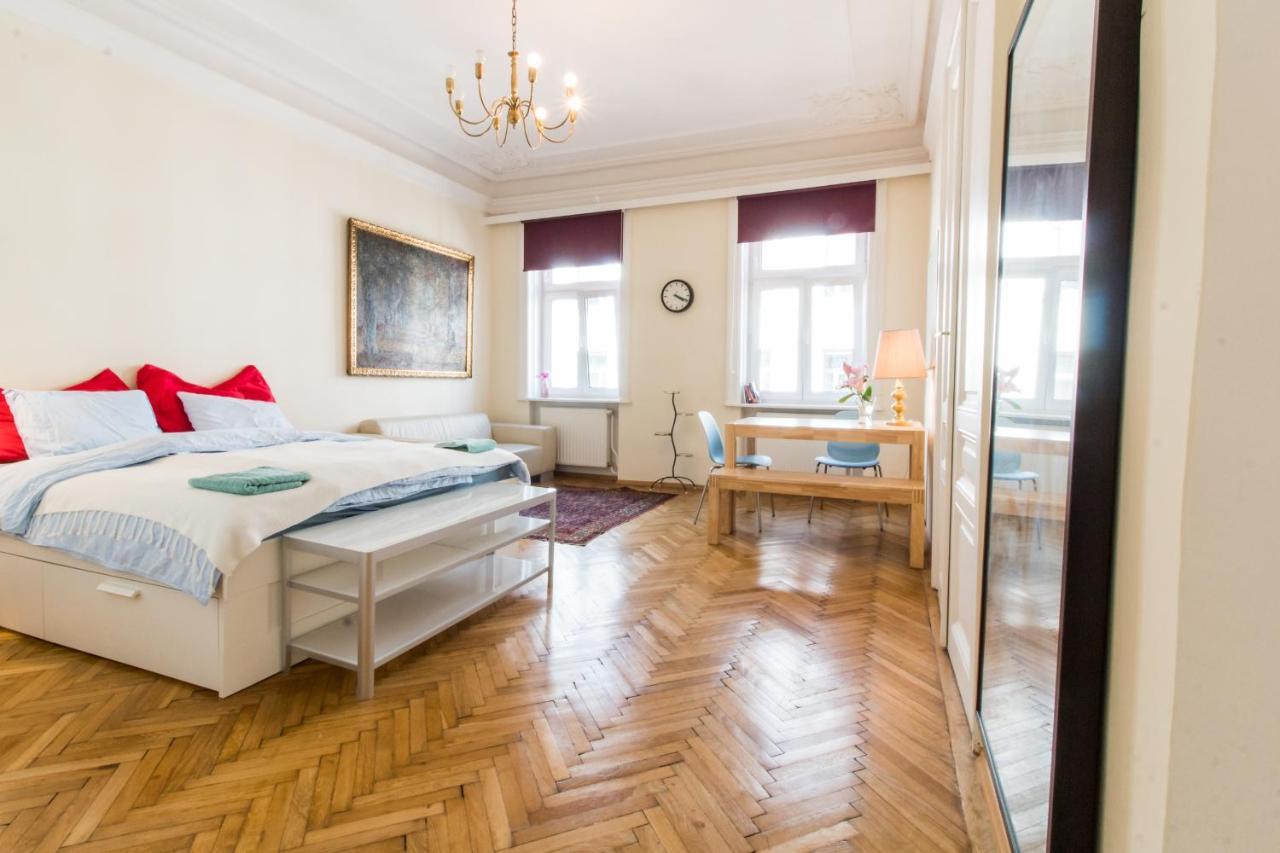 Beautiful Viennese Apartment Экстерьер фото